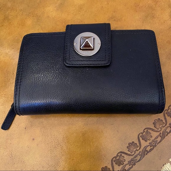 Kate Spade Black Leather Wallet - Picture 2 of 8